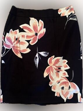 Ann Taylor Factory Sz 6 Black Skirt with Pink Blue and Cream Floral Accent